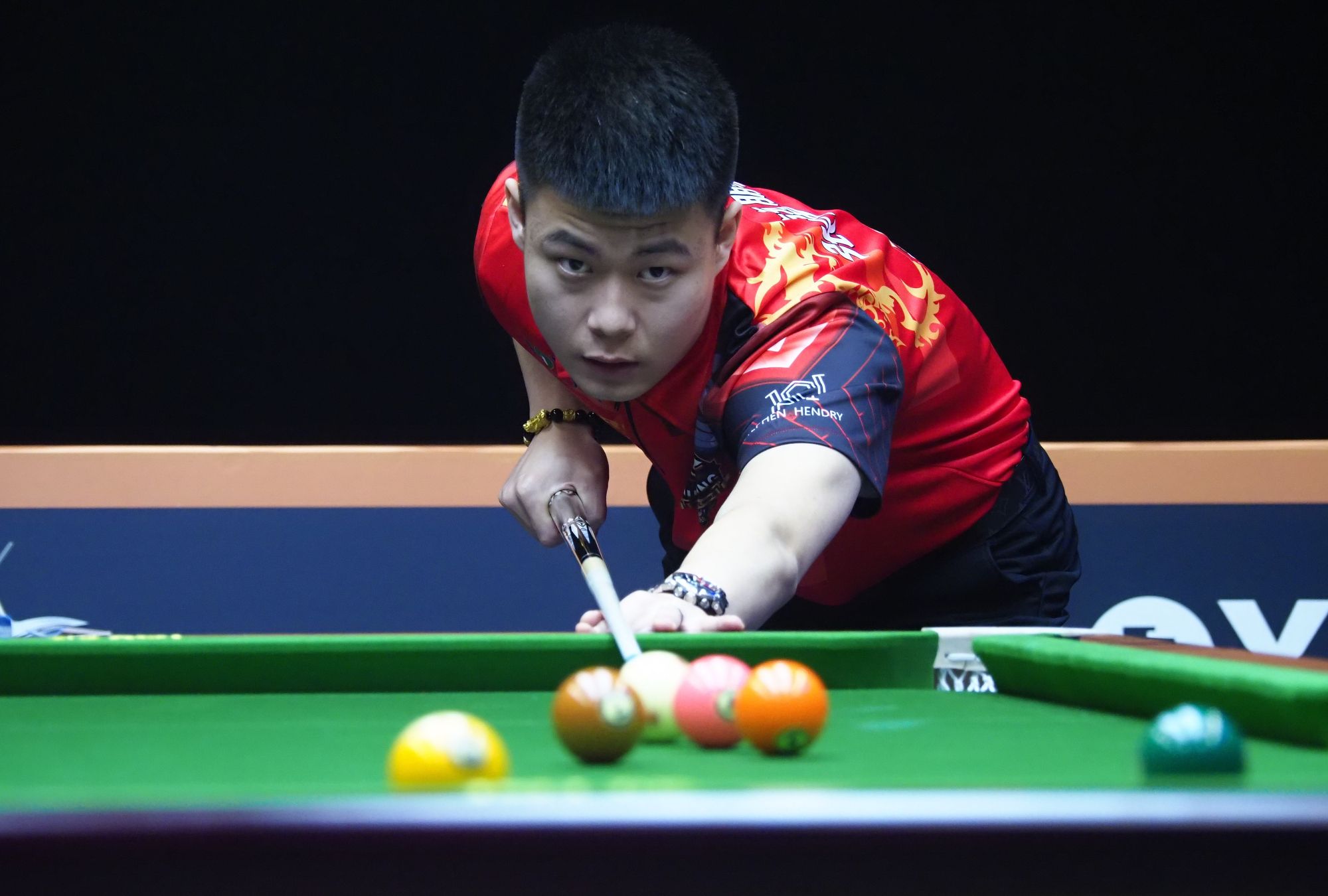 顽强拼搏的 顽强拼搏的