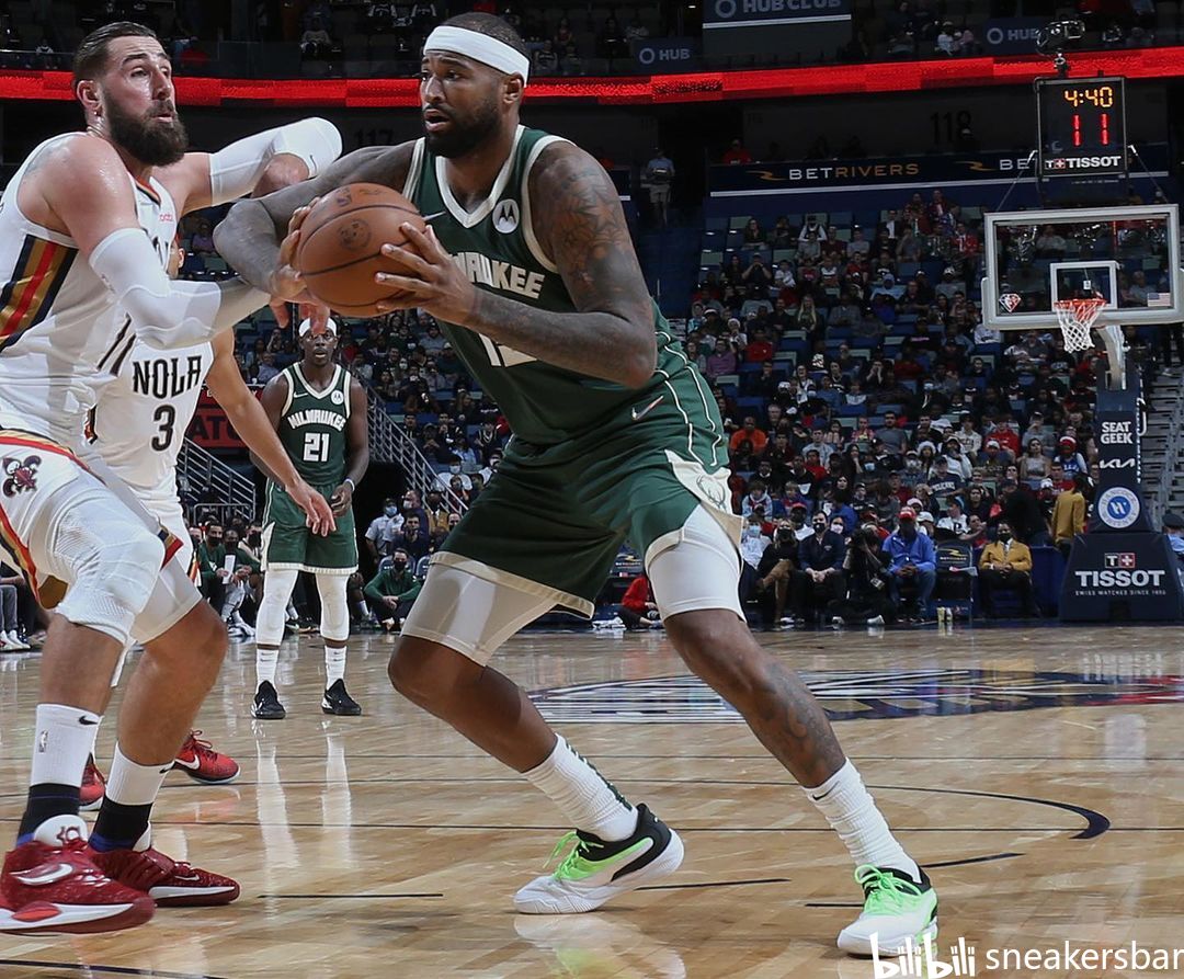 们在中场位 们在中场位