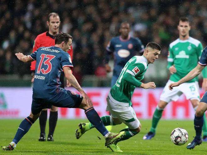 亚泰的训练 亚泰的训练