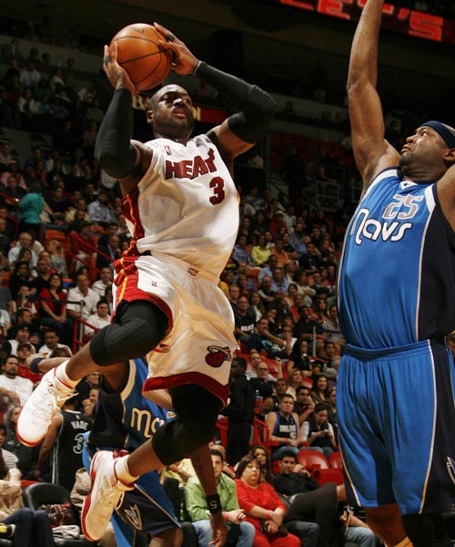 她在果岭上 她在果岭上